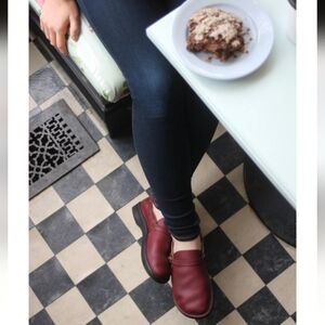 Aurora Shoe Co. Women's Middle English Handmade Leather Flat BURGUNDY Size 7 EUC